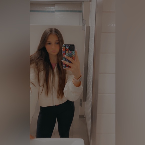 Meet your Posher, Christie-elyse - Picture 8 of 8